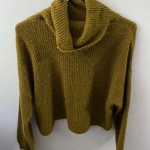 Freshman turtle neck sweater
